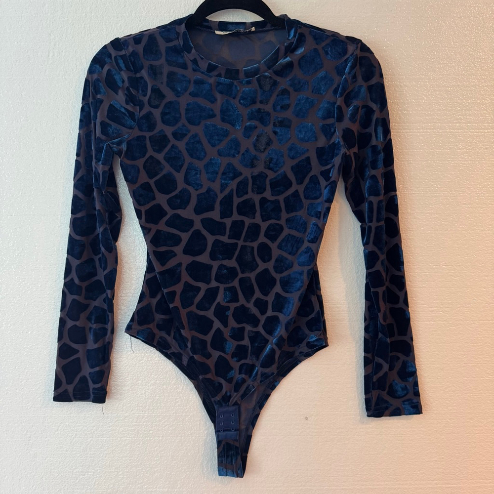 Women's Giorgia Velvet Bodysuit Blue/Brown Giraffe Print Size S/M